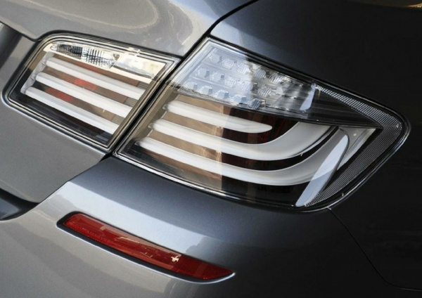 LED Lightbar Design Rückleuchten für BMW 5er F10 10-13 schwarz/grau